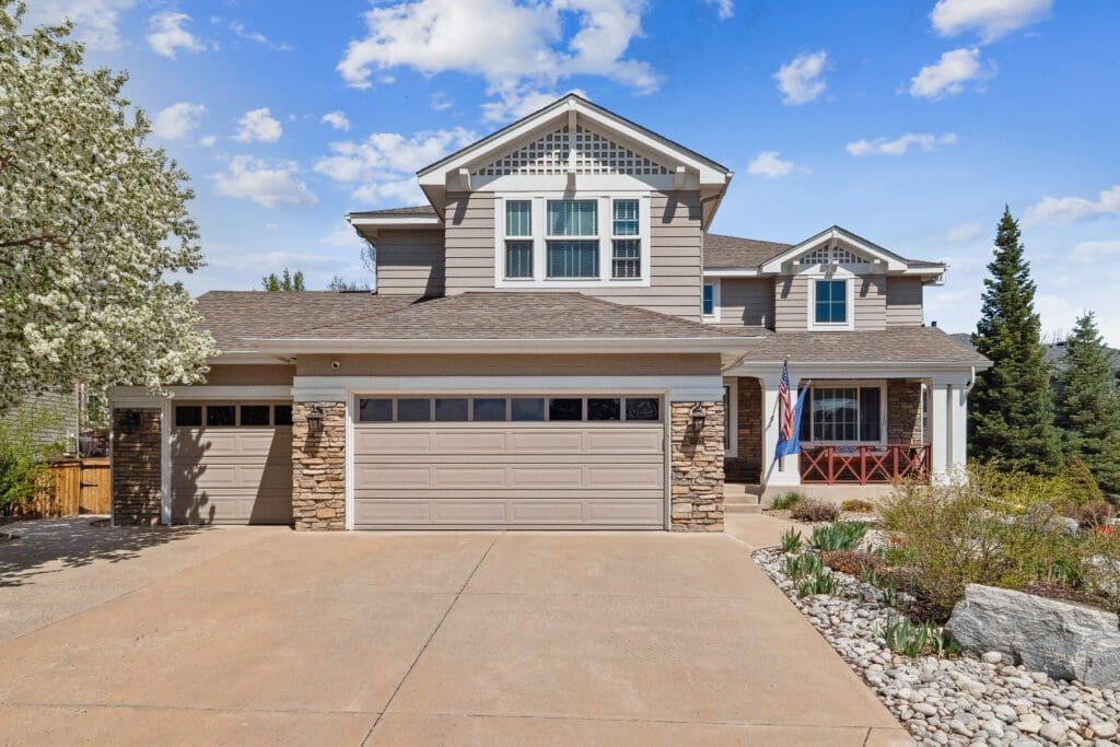 Home in Littleton Colorado neighborhood with HOA