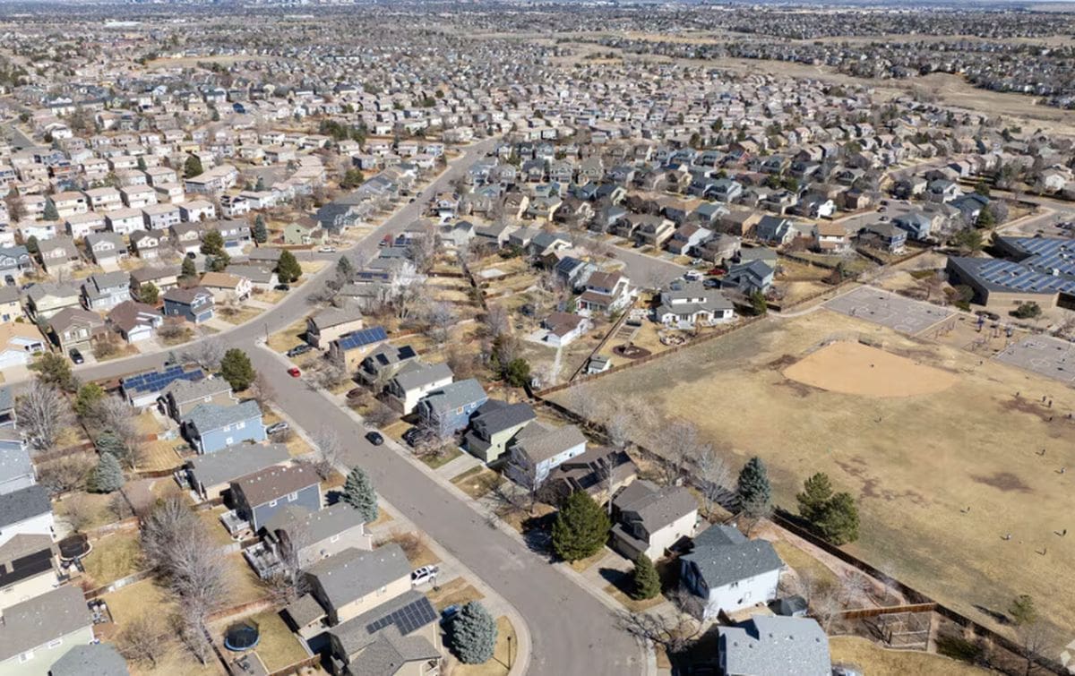 Highlands Ranch vs Littleton neighborhood comparison in the south Denver Metro area
